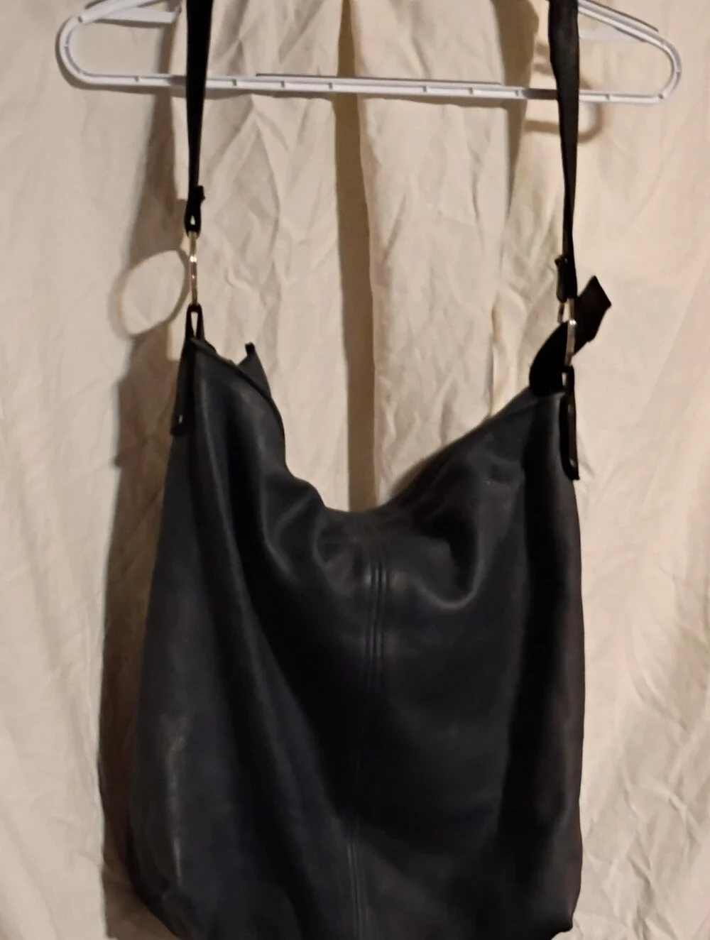 Black Leather Hobo Shoulder Bag - Classic Everyday Carry